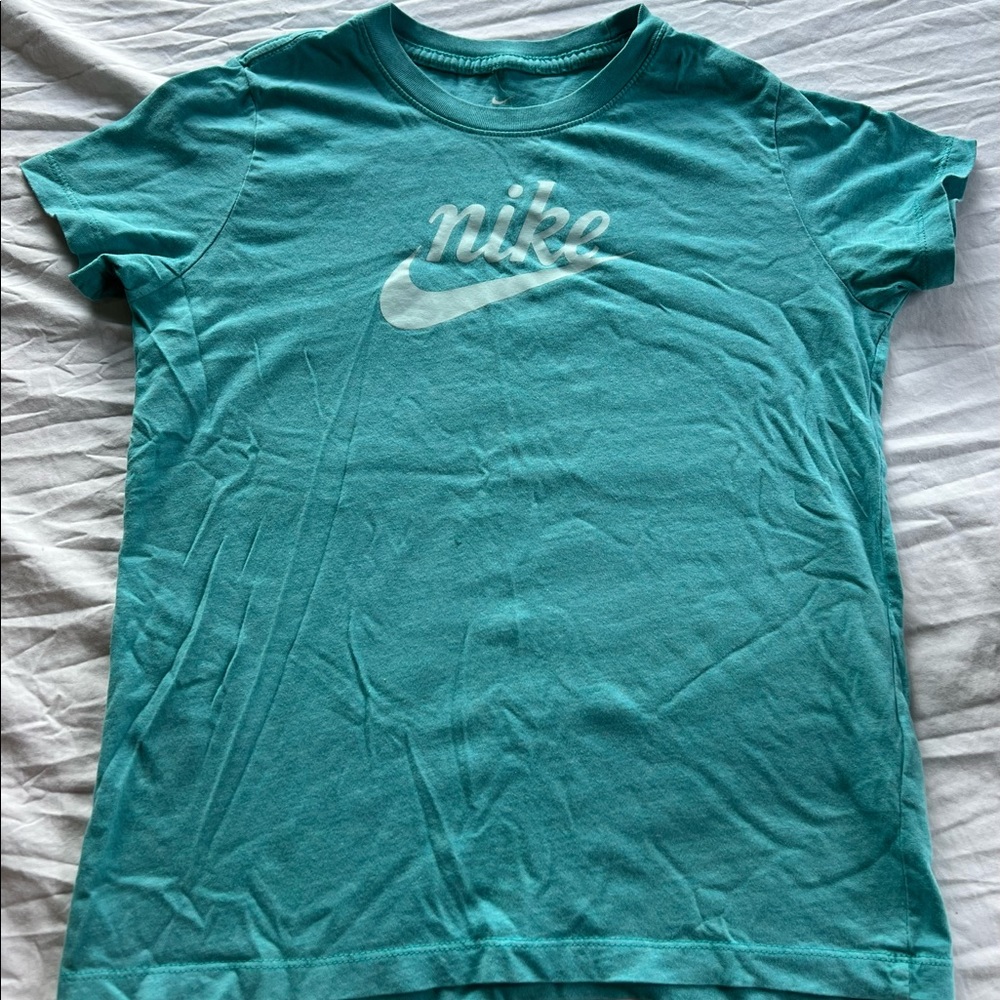 Nike girls Tshirt, never worn!